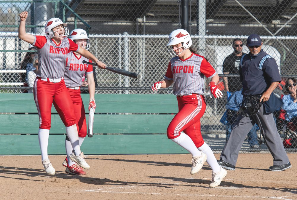 Ripon drubs Manteca in battle of unbeaten